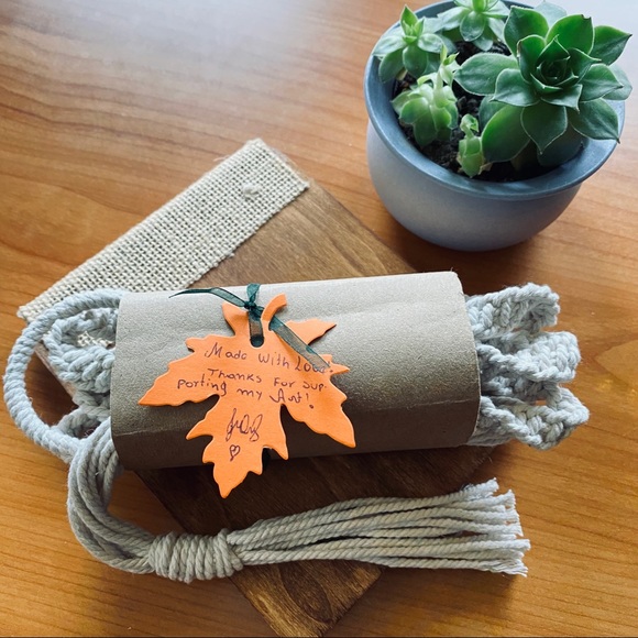 Hand made Macrame plant hanger - Picture 3 of 8